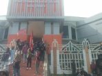 KPR Malut Demo Tolak RKUHP Menjadi KUHP di DPRD Kota Ternate