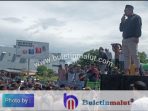 Demo Dermaga diKantor Walikota Ternate, Warga Hiri Nyaris Bentrok Dengan Polisi dan Satpol PP