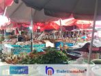 Pedagang Pasar Barito Ternate Patungan Sewa Tenda Besi Untuk Berjualan selama Ramadhan