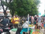 Dijadikan Parkir Tepi Jalan, Pasar Higinies Gamalama Sukar di Lewati Pengendara