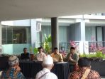 Kesbangpol Ternate Gelar Rapat Bersama Para Paguyuban Persiapan Pengukuhan dan Launching