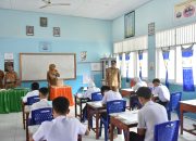 Walikota Ternate Pantau Pelaksanaan Ujian Nasional di Tingkat SMP