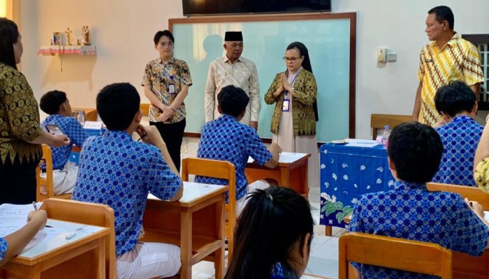 Akhir UAS Tingkat SMP, Wawali Ternate Berikan Motivasi ke Siswa