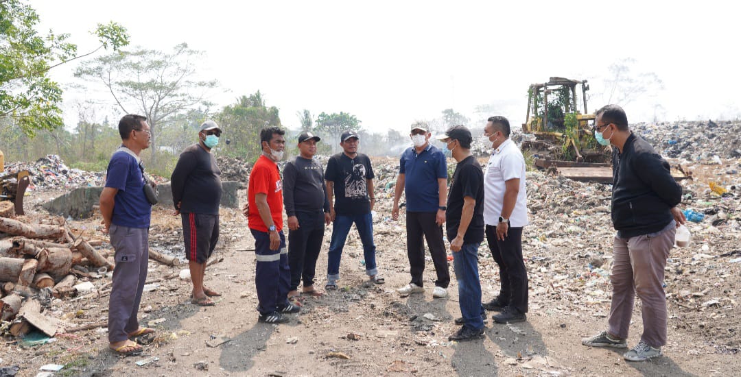 Camat Ternate Barat Dampingi Wali Kota Tinjau Kebakaran di TPA
