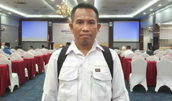 Bendahara SMA Negeri 10 Halsel Ikut Diklat Perkuat Regulasi